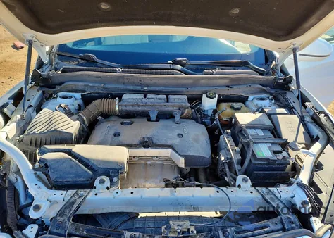 2017 Buick Envision Essence z USA, uszkodzony, nr VIN LRBFXDSA1HD237389